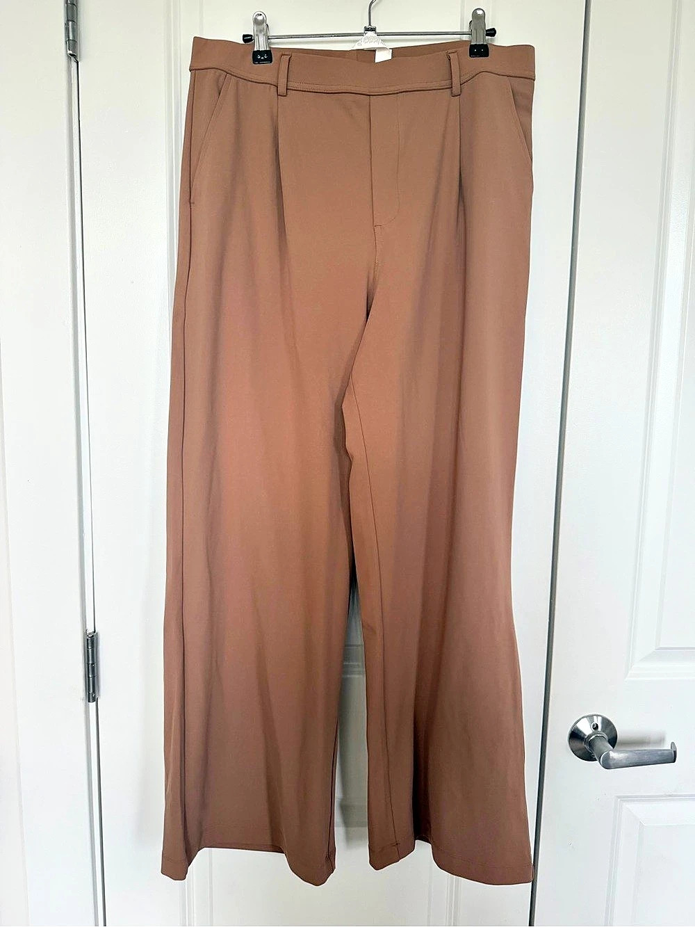 Halara Flex DayStretch High Waisted Pocket Straight Leg Work Pants